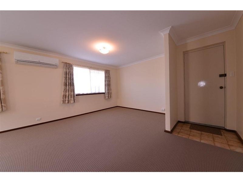 4B Blaxland Way, Padbury WA 6025