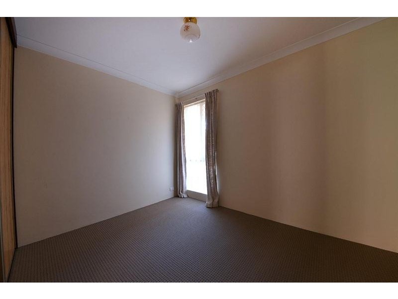 4B Blaxland Way, Padbury WA 6025