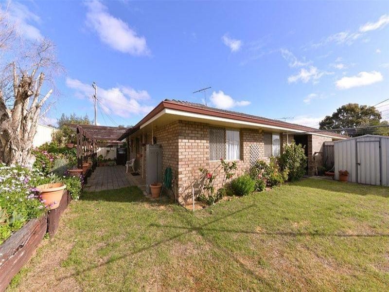 4B Blaxland Way, Padbury WA 6025
