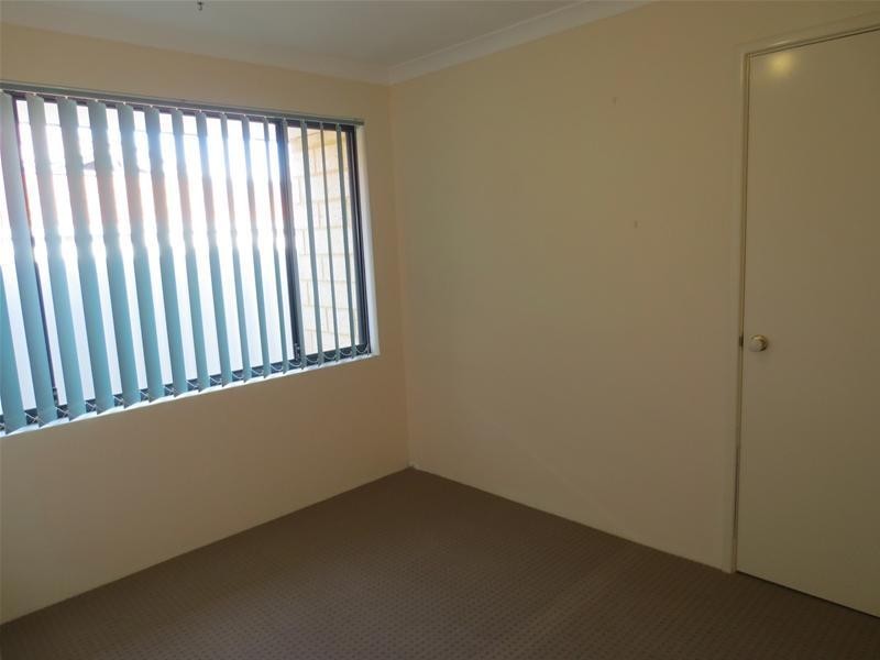 9 St Stephens Crescent, Tapping WA 6065