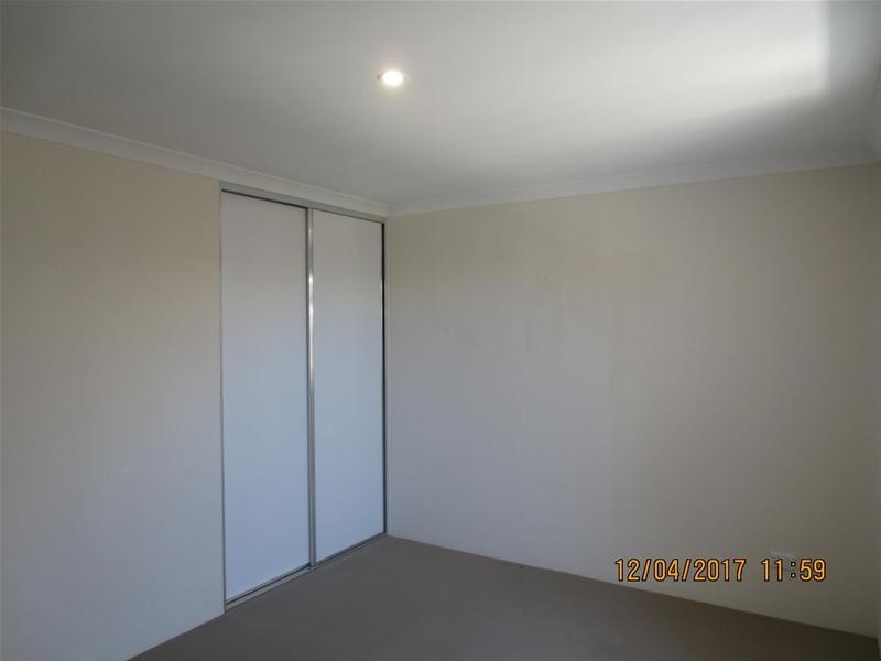 9 Menindee Road, Ellenbrook WA 6069