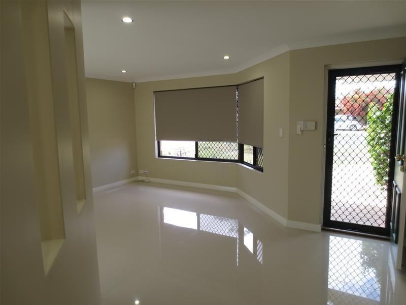 15 Golflinks Drive, Carramar WA 6031