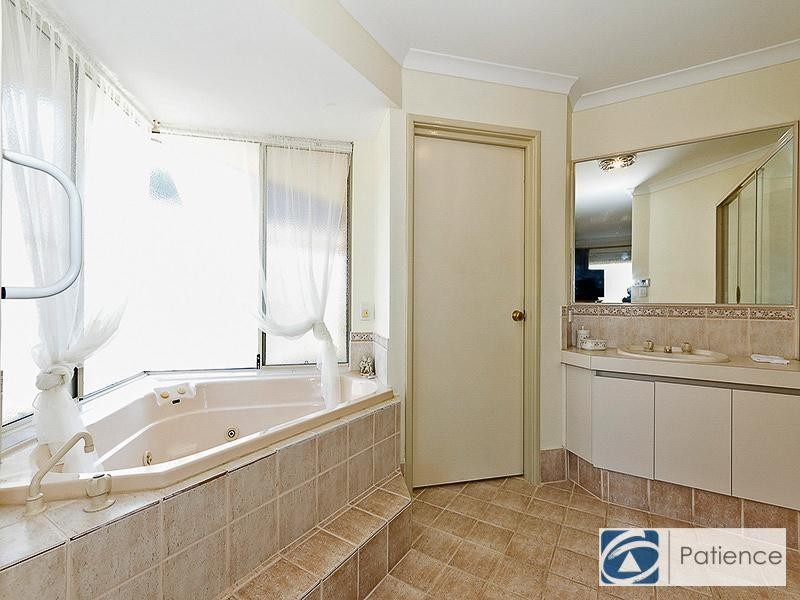 89 Lakevalley Drive, Edgewater WA 6027