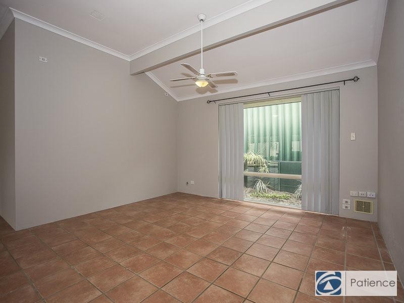 1 Frond Circuit, Banksia Grove WA 6031