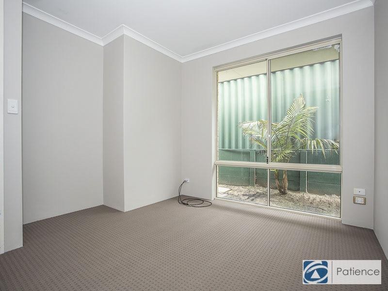 1 Frond Circuit, Banksia Grove WA 6031