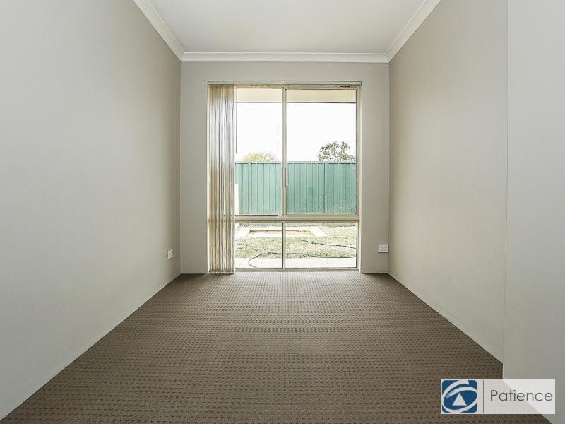 1 Frond Circuit, Banksia Grove WA 6031