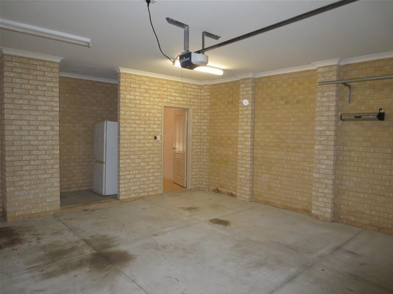 19 Tissington Drive, Darch WA 6065