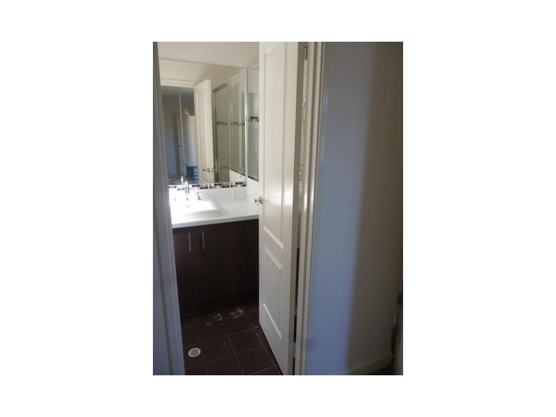 B/15 Steyning Way, Westminster WA 6061