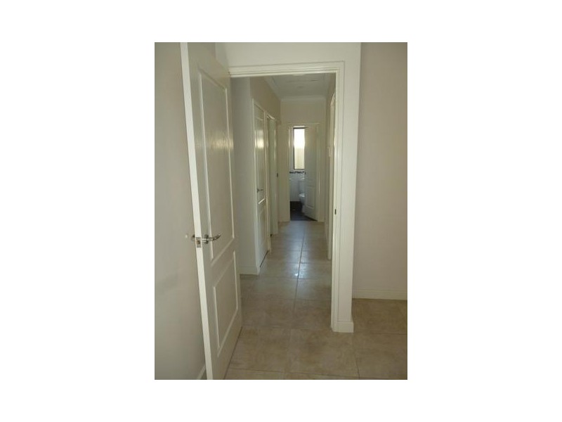 B/15 Steyning Way, Westminster WA 6061