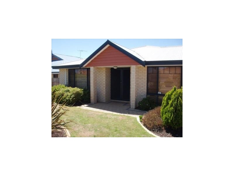 15 Malacca Way, Mindarie WA 6030