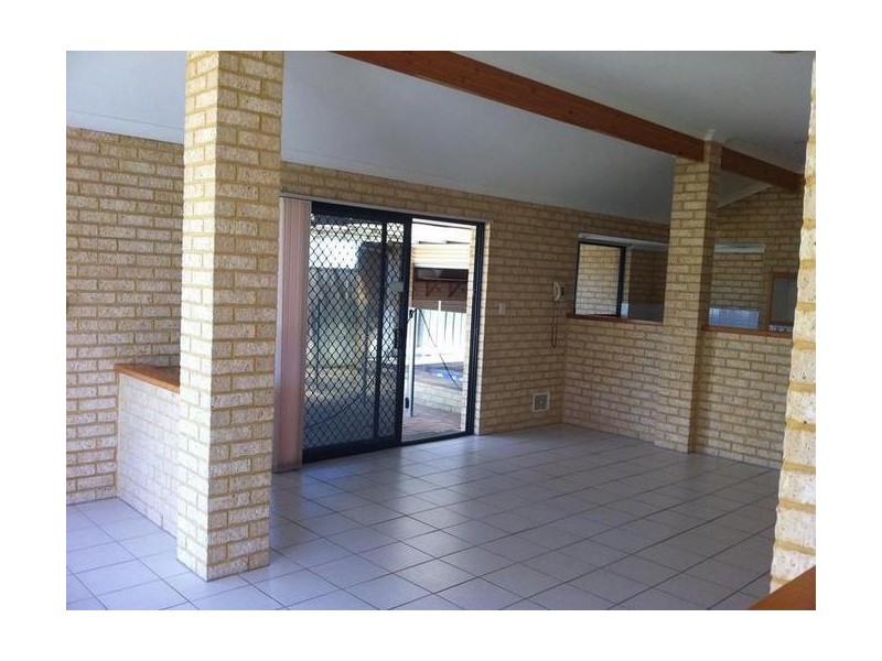 15 Malacca Way, Mindarie WA 6030