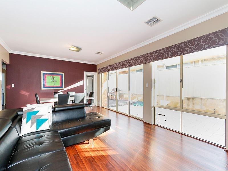 31 Eiffel Circuit, Tapping WA 6065