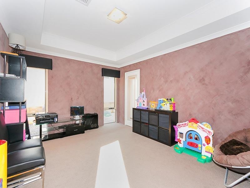 31 Eiffel Circuit, Tapping WA 6065