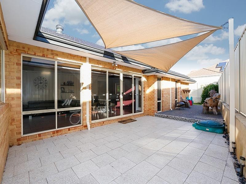 31 Eiffel Circuit, Tapping WA 6065