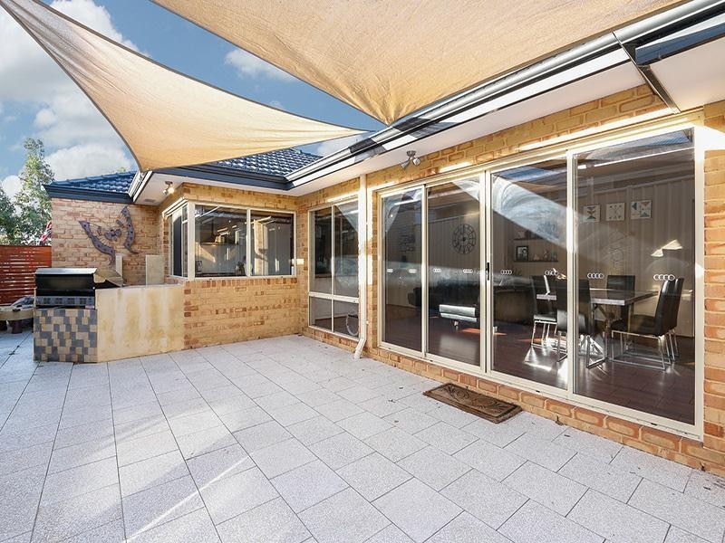 31 Eiffel Circuit, Tapping WA 6065