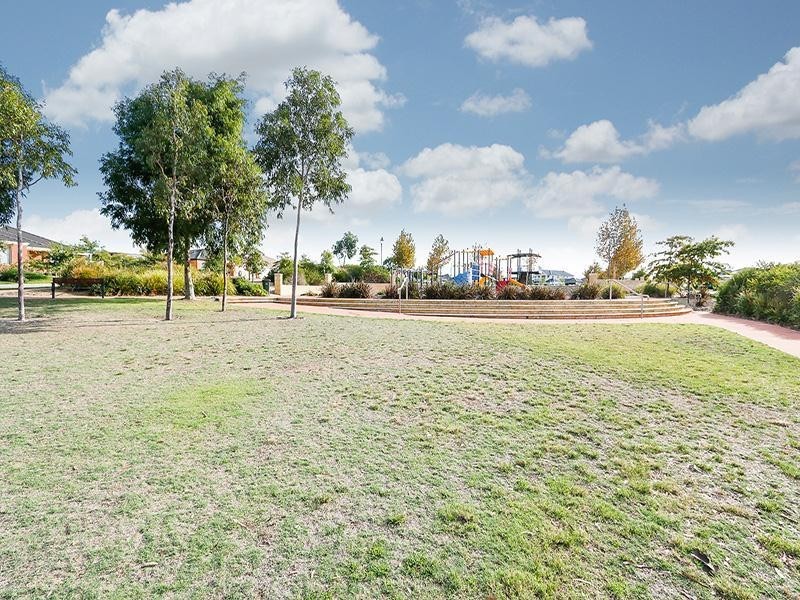 31 Eiffel Circuit, Tapping WA 6065