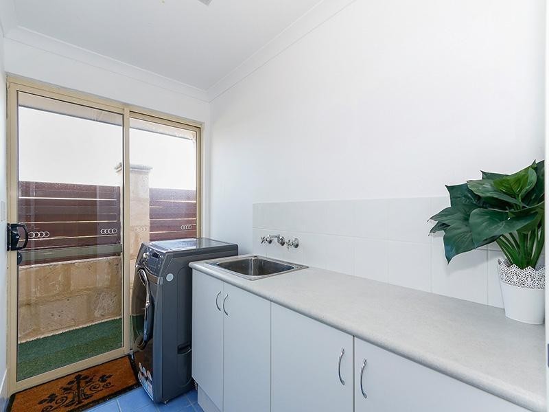 31 Eiffel Circuit, Tapping WA 6065