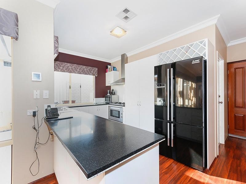 31 Eiffel Circuit, Tapping WA 6065