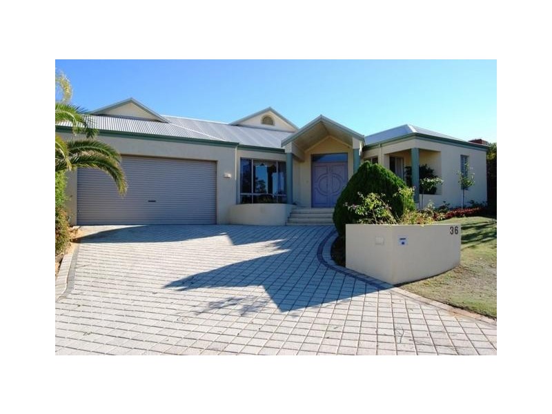 36 Streeton Promenade, Woodvale WA 6026