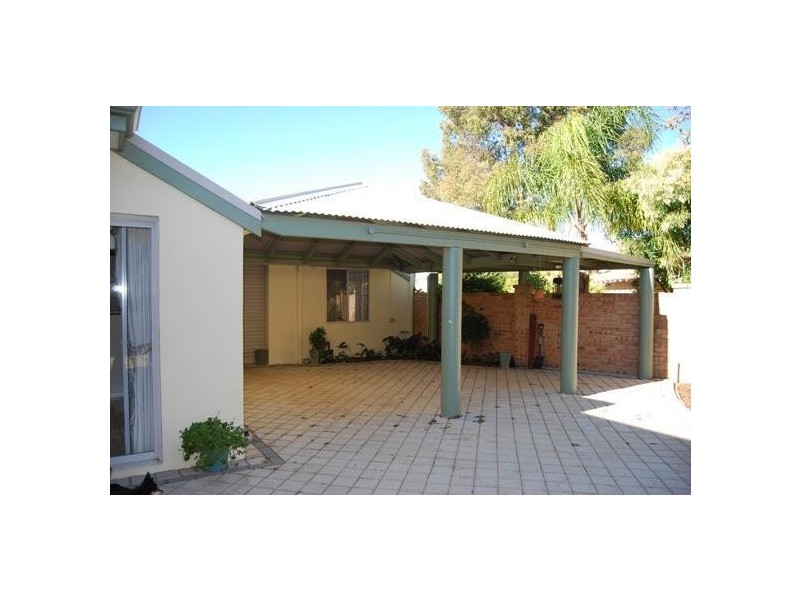 36 Streeton Promenade, Woodvale WA 6026