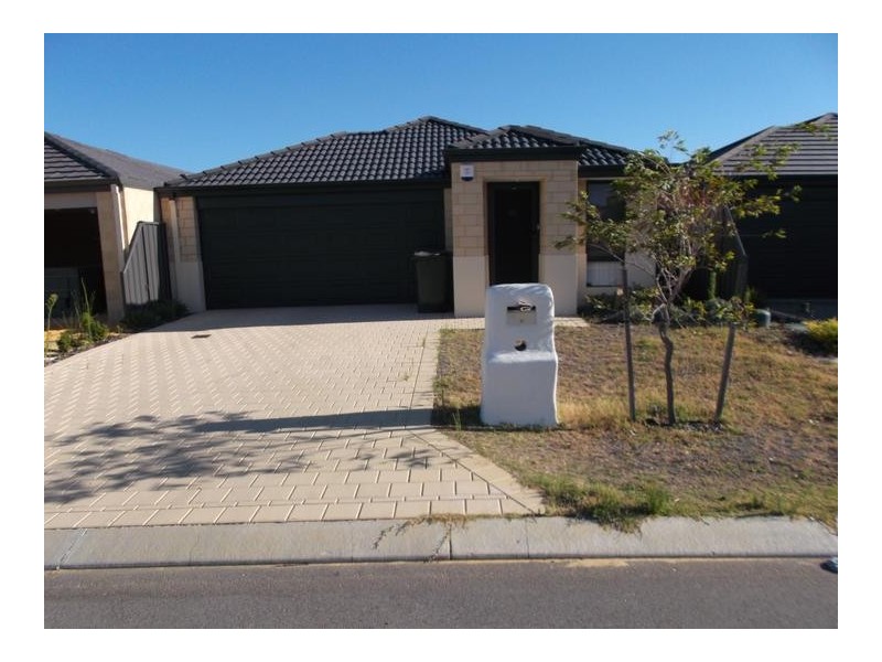 15 Bentham Turn, Banksia Grove WA 6031