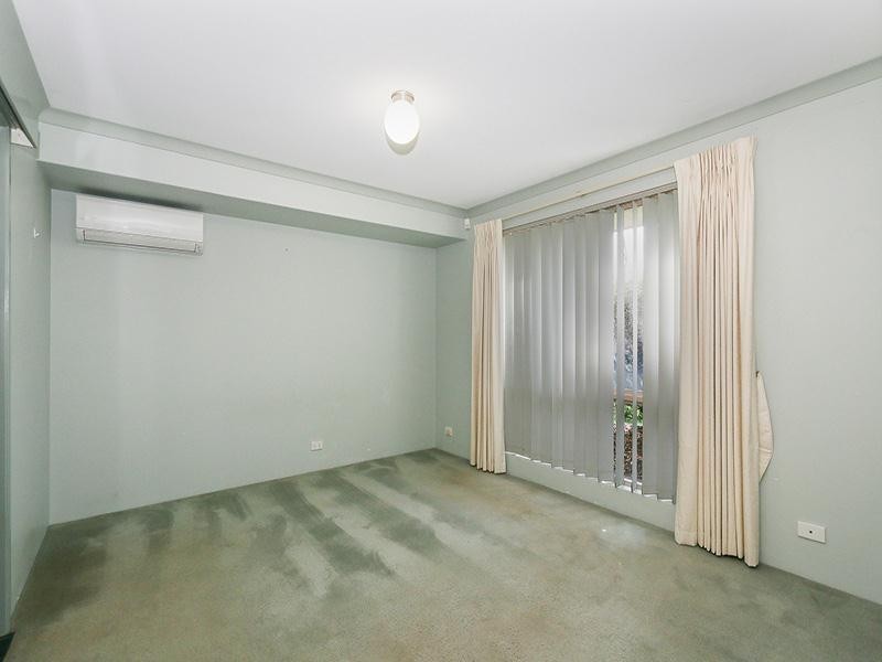 6 Swindon Lane, Currambine WA 6028