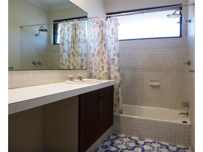 26 Cimbrook Way, Duncraig WA 6023