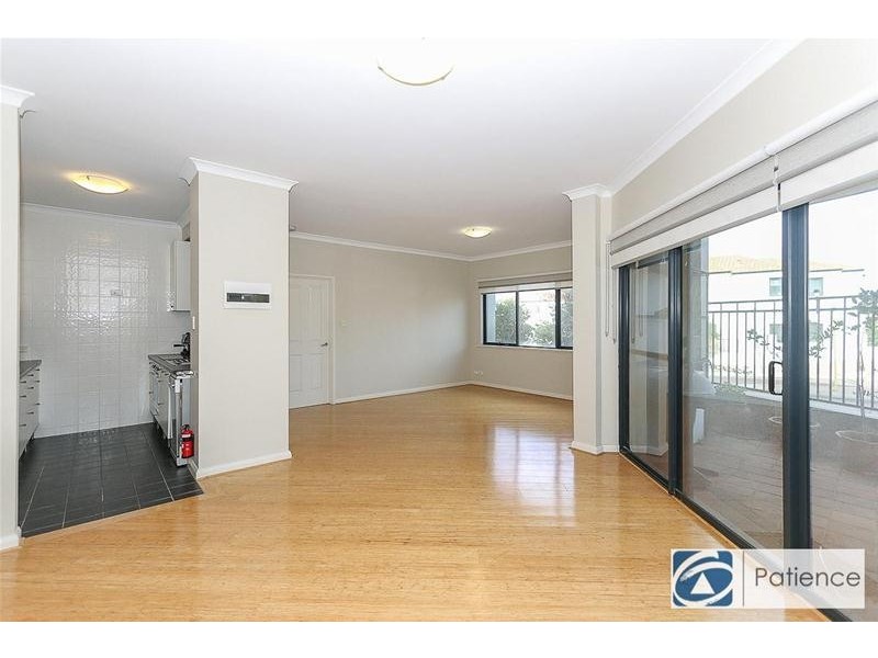 6/160 Lakeside Drive, Joondalup WA 6027