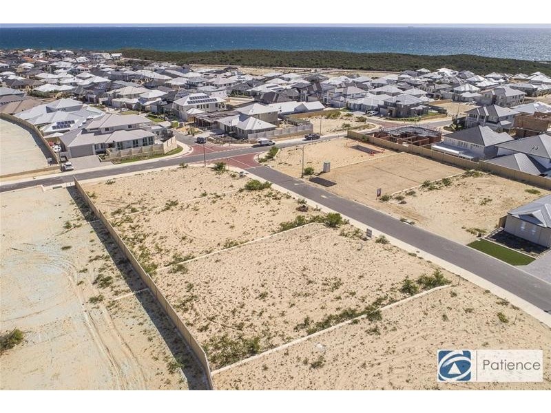 37 Daytona Drive, Iluka WA 6028