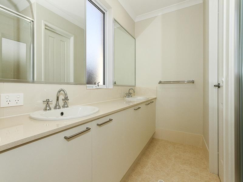 12 Goodalli Street, Jindalee WA 6036