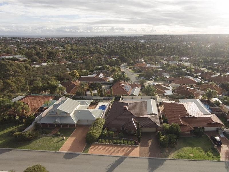 12 Iroquois Gardens, Joondalup WA 6027