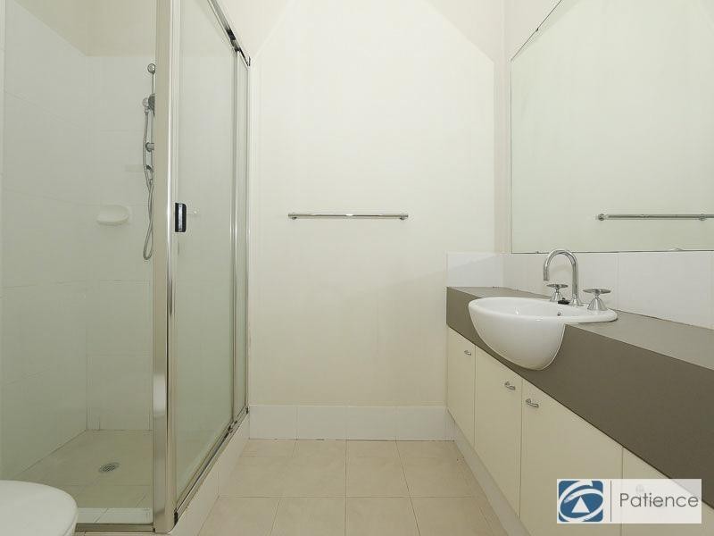 8/10 Pavonia Link, Clarkson WA 6030