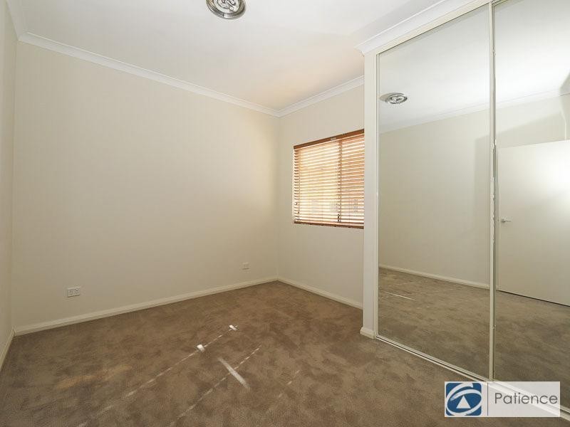 8/10 Pavonia Link, Clarkson WA 6030