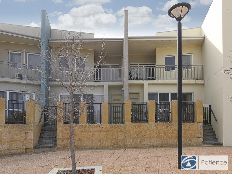 8/10 Pavonia Link, Clarkson WA 6030