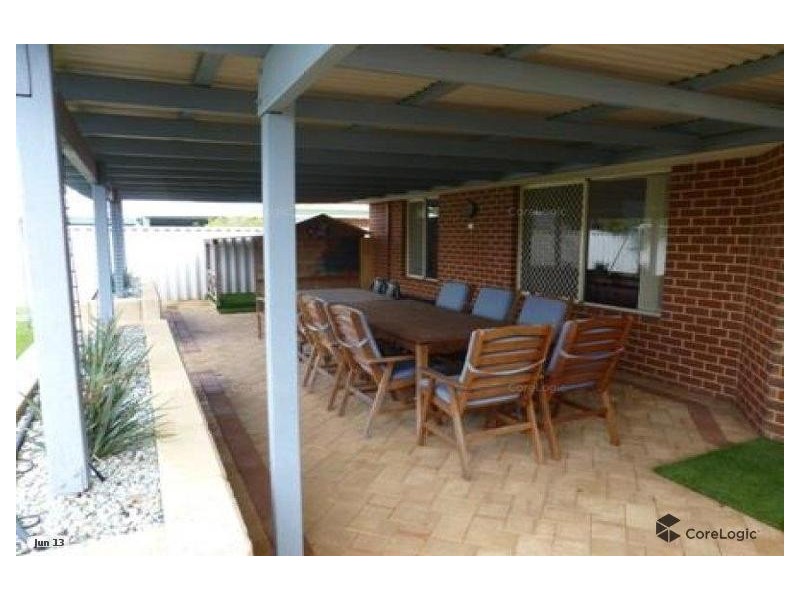 6 Graduate Place, Marangaroo WA 6064