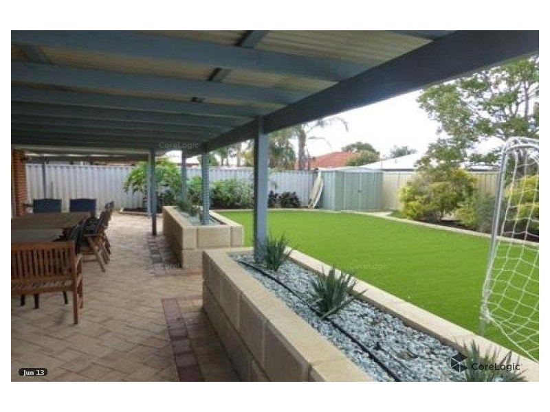 6 Graduate Place, Marangaroo WA 6064