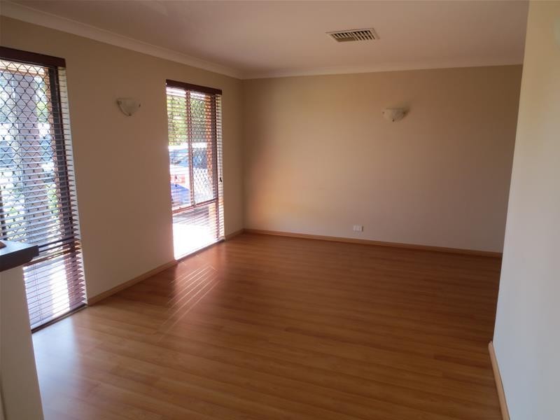 6 Edgley Place, Thornlie WA 6108