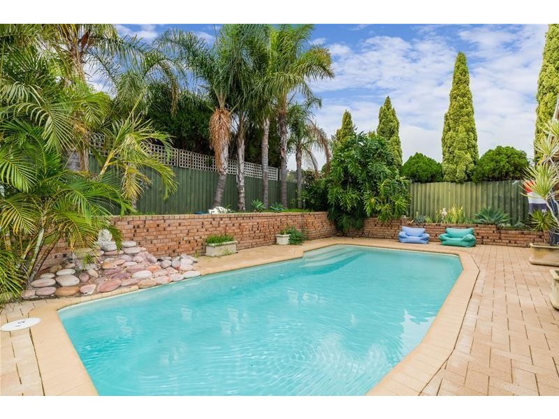 24 McDowell Crescent, Kingsley WA 6026