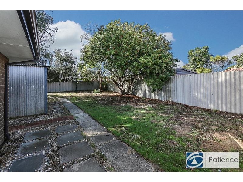 2 Abney Street, Beldon WA 6027