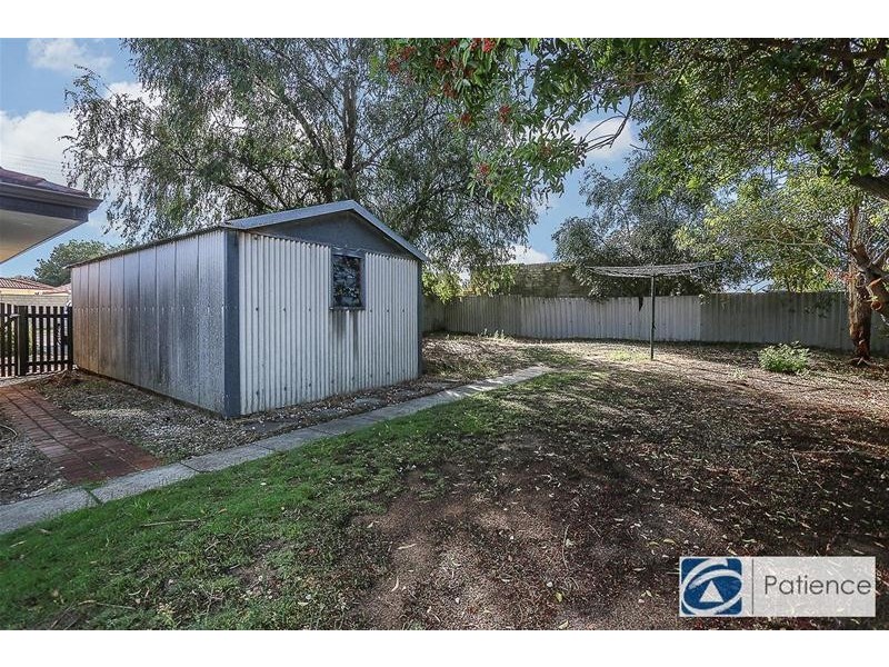 2 Abney Street, Beldon WA 6027