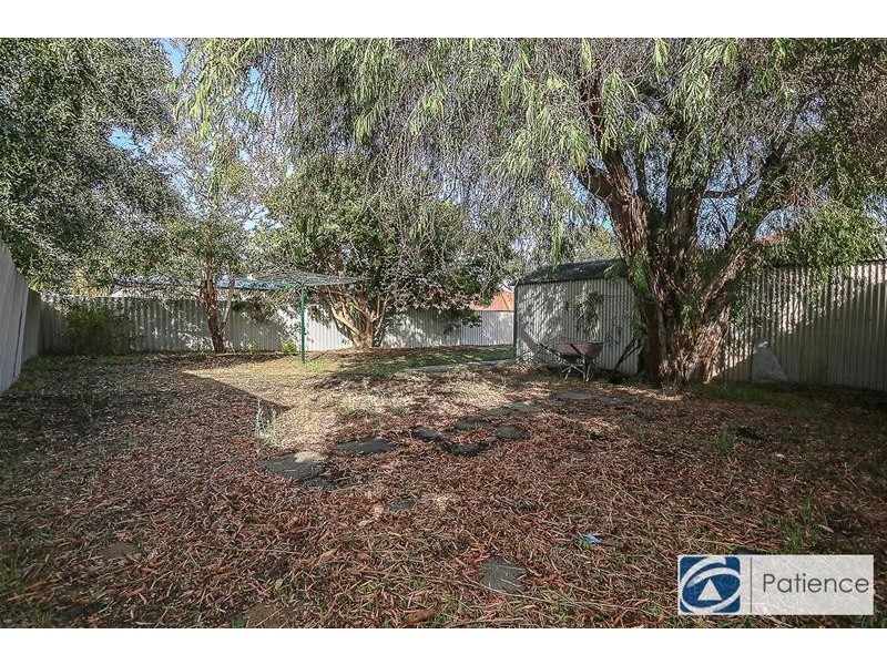 2 Abney Street, Beldon WA 6027