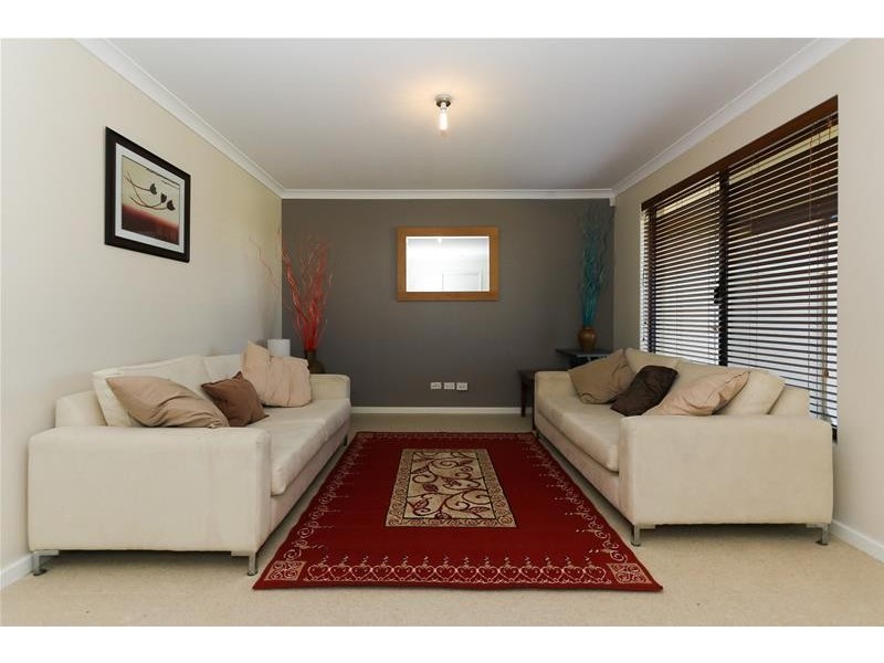 4 Erina Way, Ridgewood WA 6030