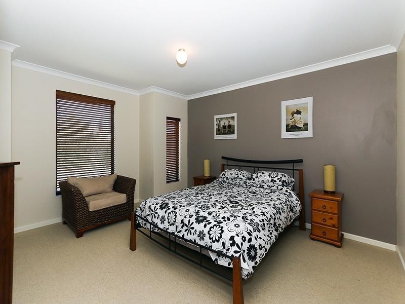 4 Erina Way, Ridgewood WA 6030