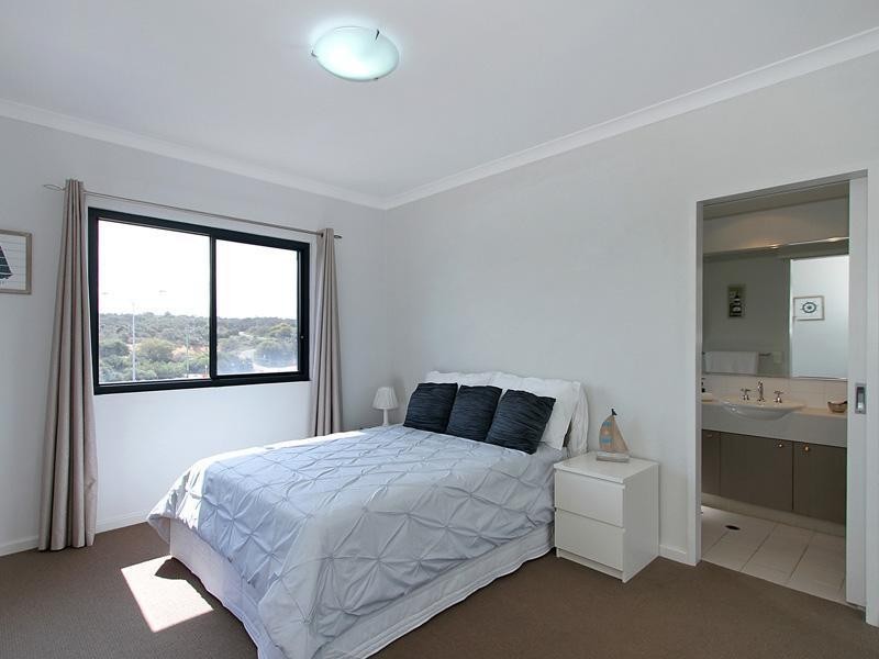 33/1 Sunlander Drive, Currambine WA 6028