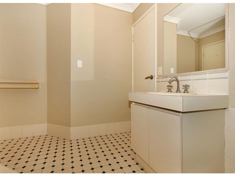 133 Roberts Road, Rivervale WA 6103