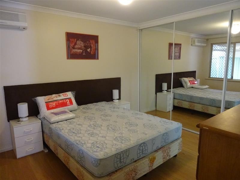 4/21 Quondong Street, Nollamara WA 6061