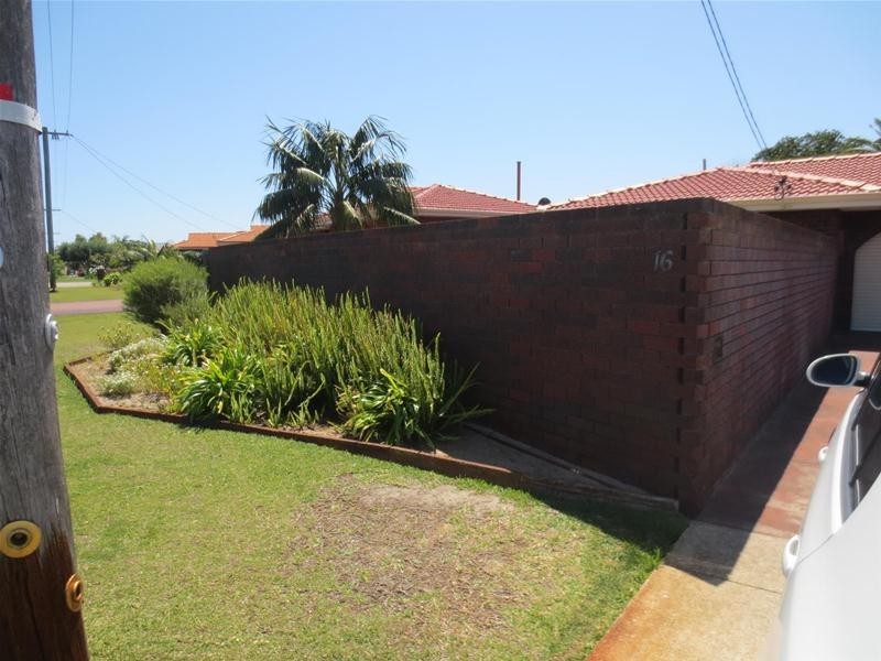 16 Coatelan Drive, Stirling WA 6021