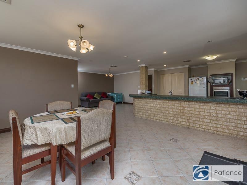 19 Glenfine Way, Carramar WA 6031