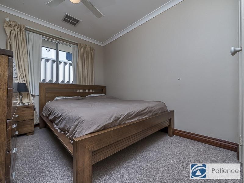 19 Glenfine Way, Carramar WA 6031