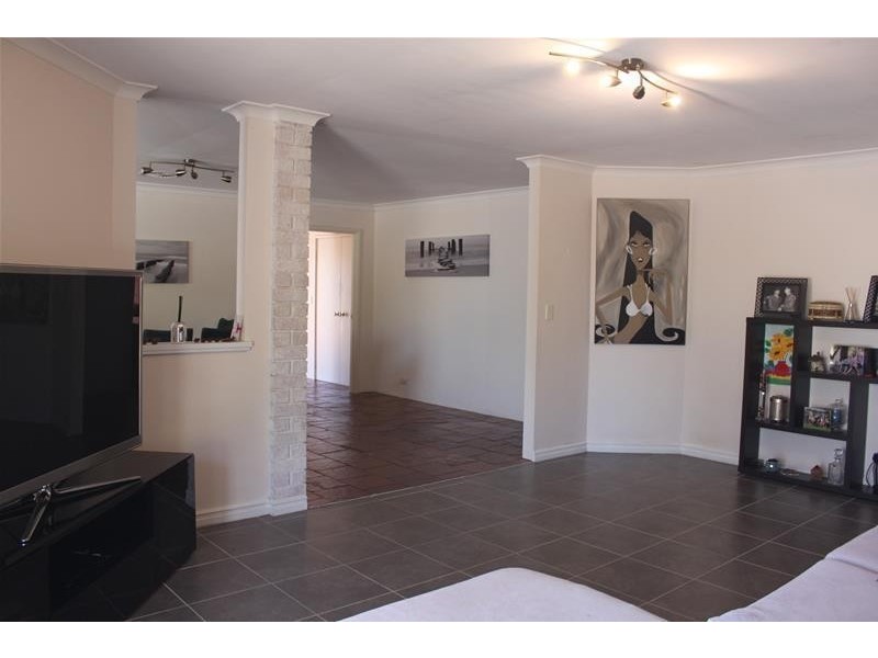 8 Katrine Crescent, Joondalup WA 6027